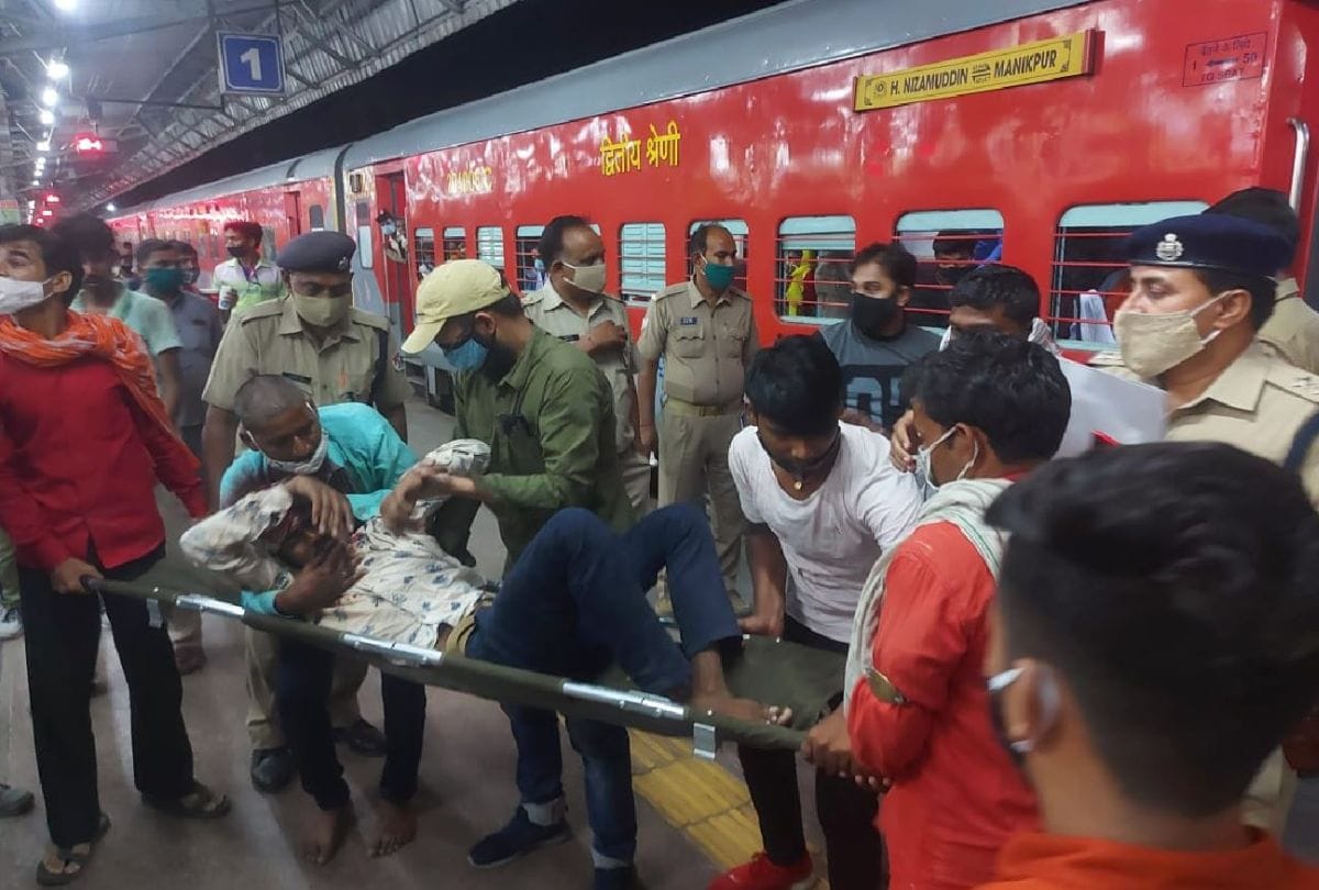 Stones pelleting on Uttar Pradesh Sampark Kranti Express train near palwal