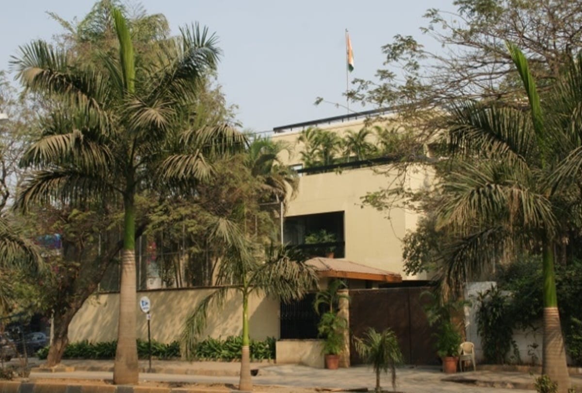 Amitabh Bachchan Property Net Worth Jalsa janak duplex apartment Inside Pictures