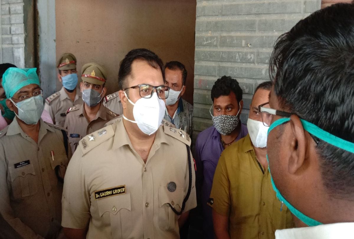 Miscreants robbed Mewa merchant house in mathura