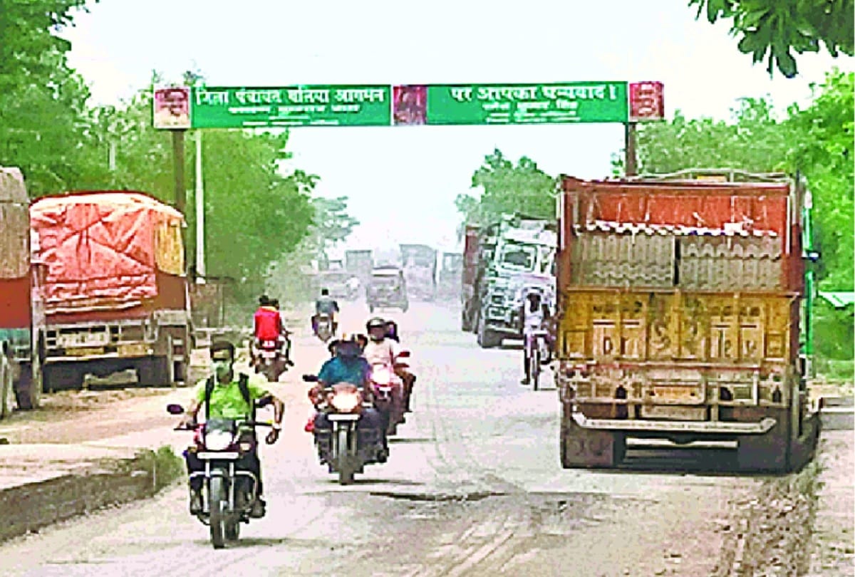 Traffic service resume after 50 hours at Jayaprabha Setu connecting to uttar pradesh to Bihar in ballia
