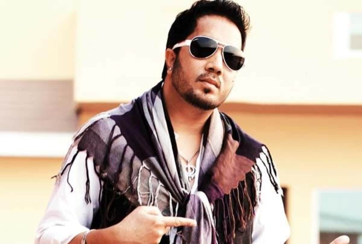 After Salman KRK Now Messes Up With Mika Singh Singer Reply And Said I Will Directly Slap you