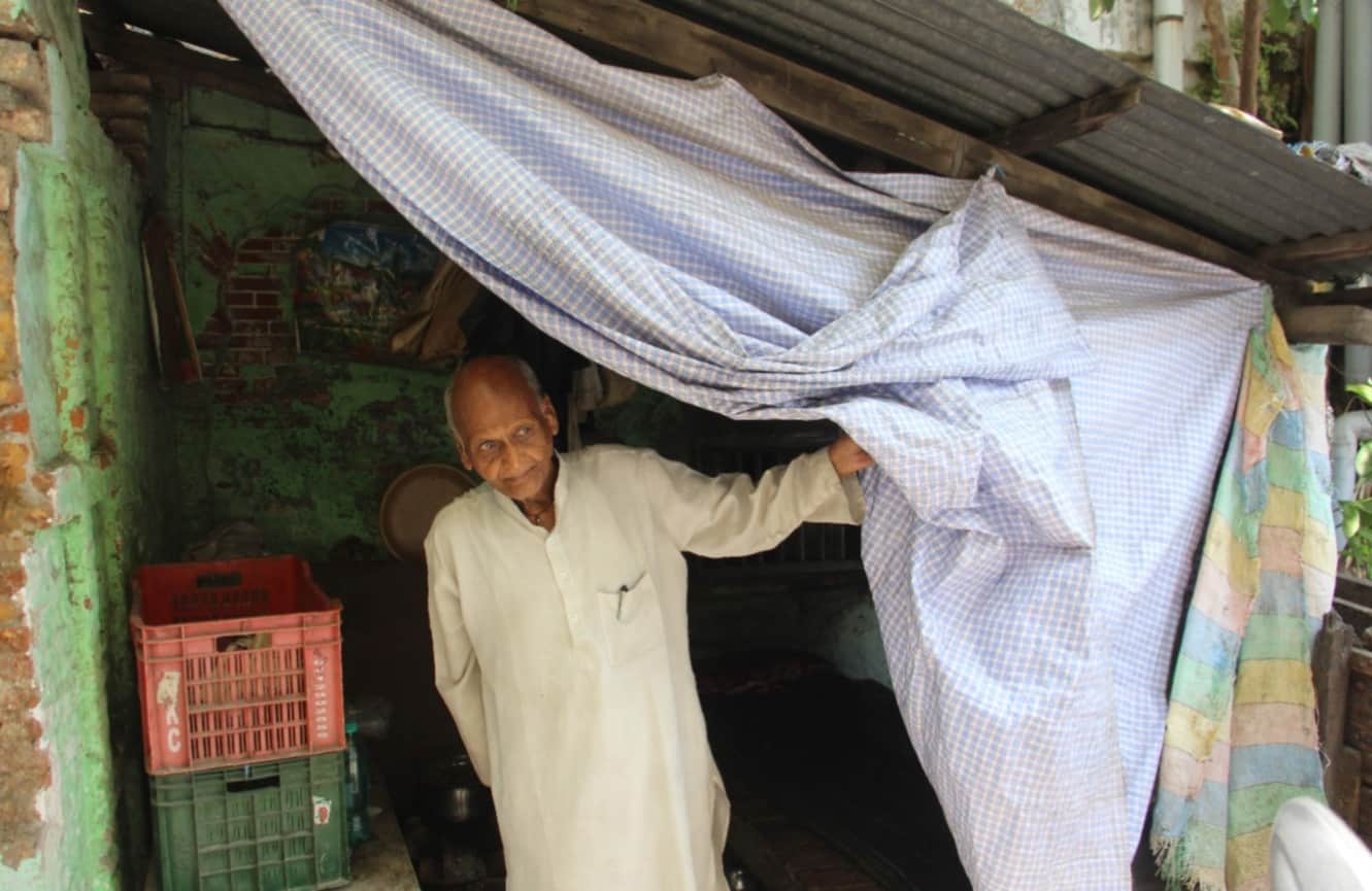 dehradun news : bollywood singer neha kakkar first guru lives in poverty watch photos