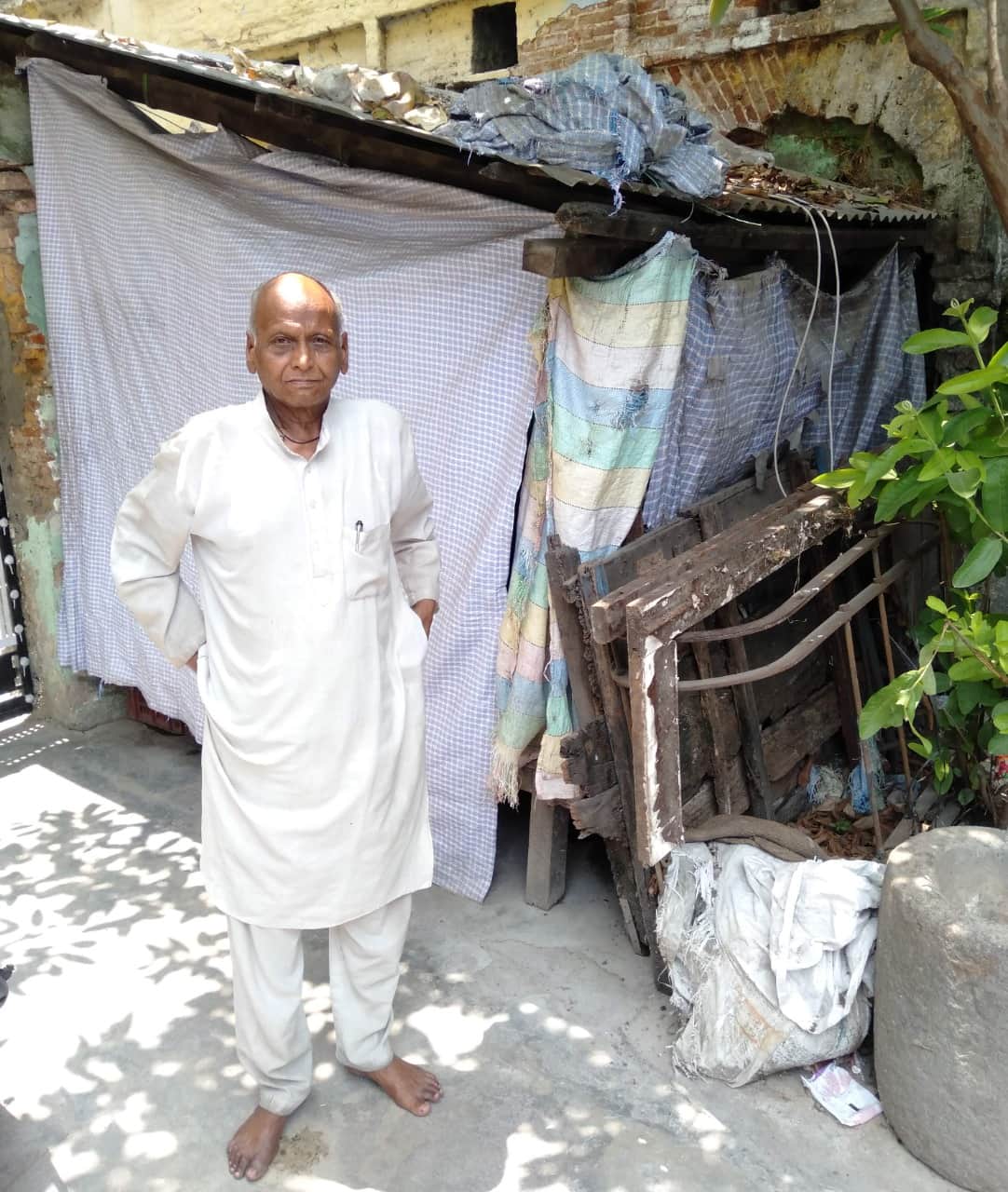 dehradun news : bollywood singer neha kakkar first guru lives in poverty watch photos