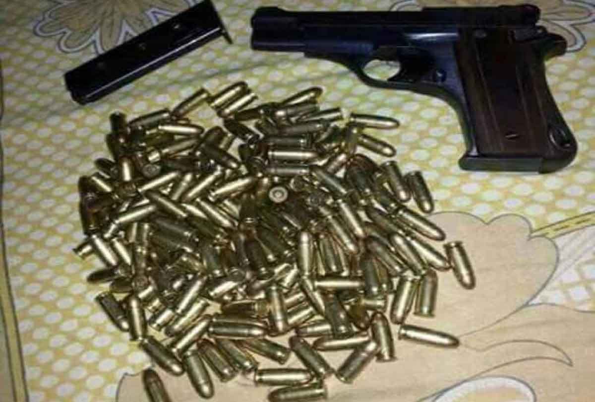 leader of Hindu vahini sold revolver and pistol through social media