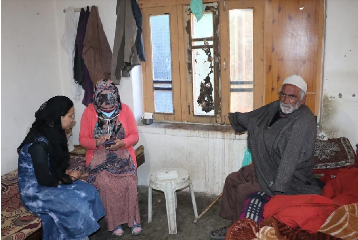 Corona Warrior Tabassum launches door to door mission Have vaccinated more than six thousand in four months