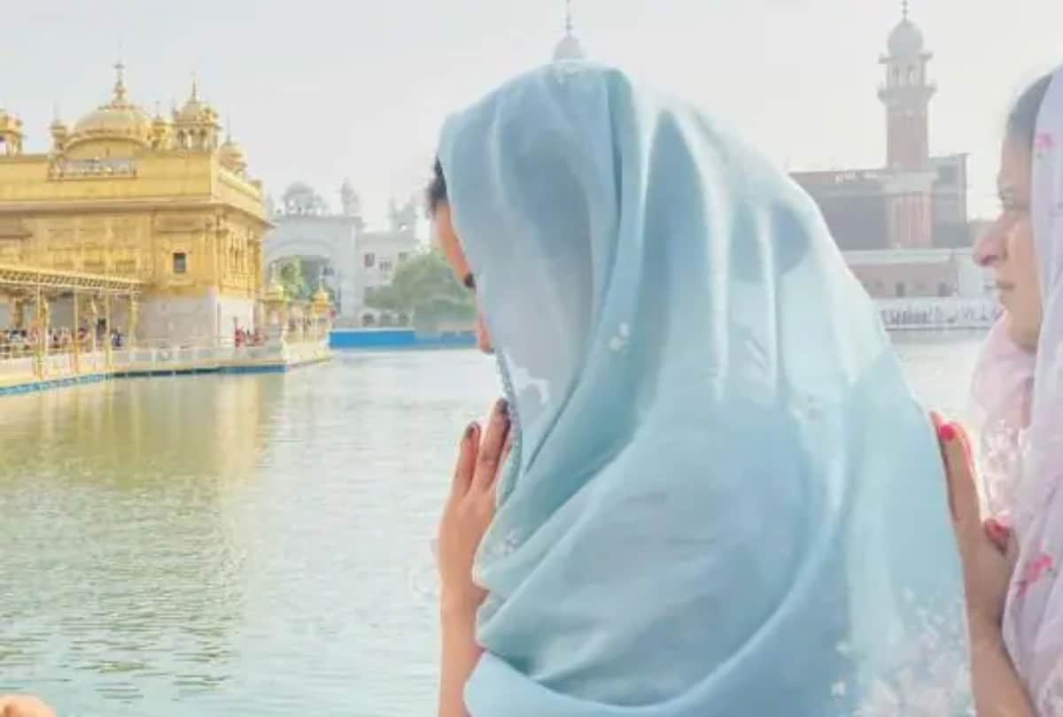 Kangana Ranaut Visits Golden Temple In Amritsar For The First Time Users Brutally Trolled Her