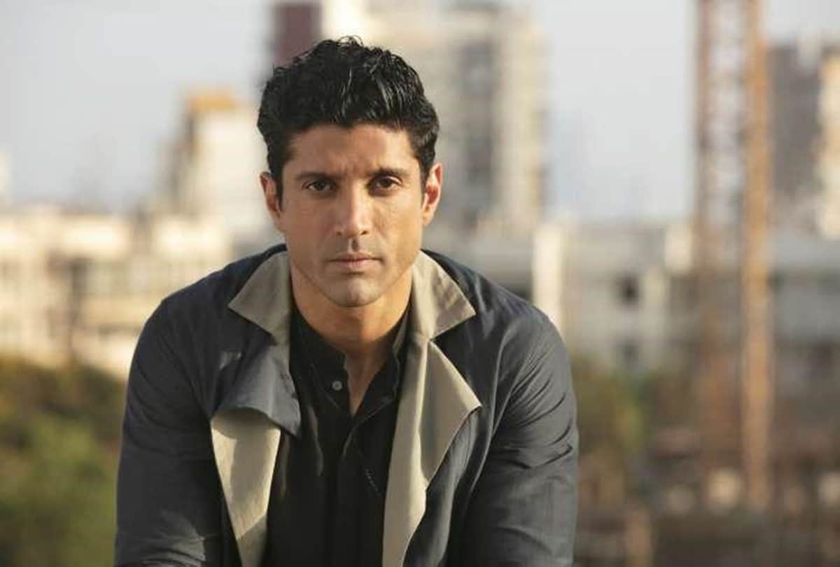 Farhan Akhtar after he mistakenly cheers for Indian Women Hockey Team in now deleted tweet after Netizens troll