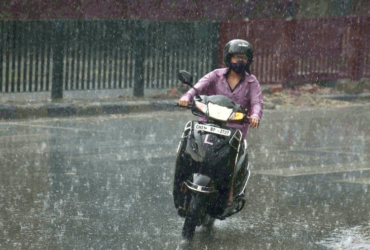 Chandigarh received light rain and hailstorm today