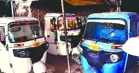 Stoned for refusing to pay money for liquor, looted 60 thousand