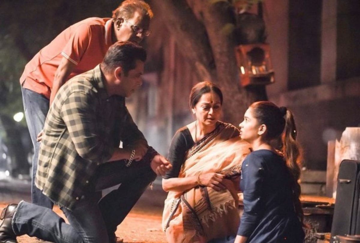 Salman Khan Film Radhe Unseen Pictures From The Movie Leaked Found Missing Some Scenes