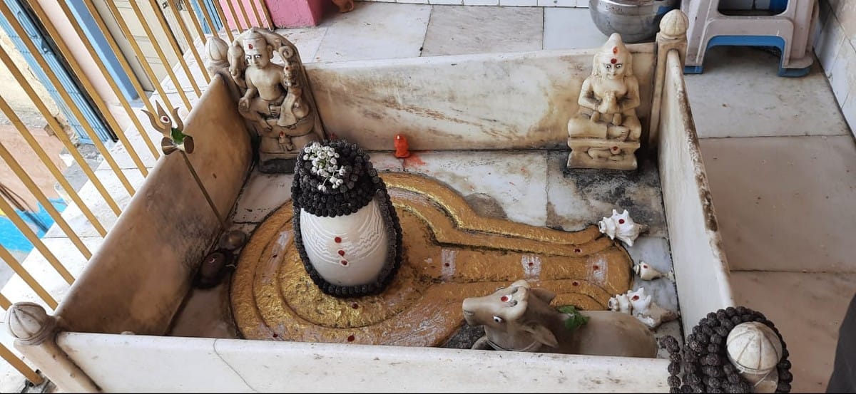 Pakistani Mahadev temple shivling in varanasi story of time of partition of Hindustan-Pakistan