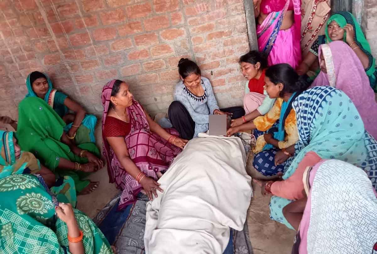 Auraiya: Farmer killed in saving peacock from dog attack, severe head injury due to fall