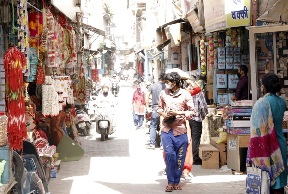 corona curfew in himachal pradesh all shops opened for five hours from today 30 percent employees attend offices