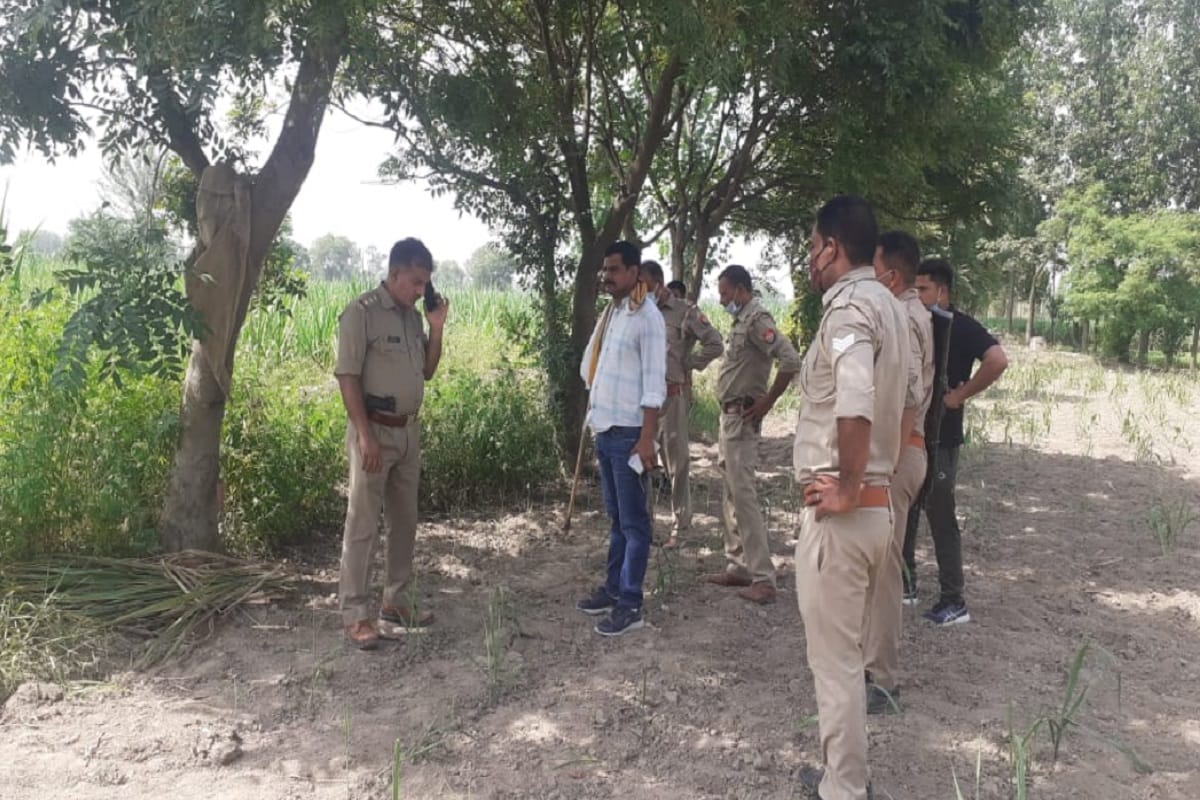 Shamli News: The crooks have looted 91800 rupees from the bank employee