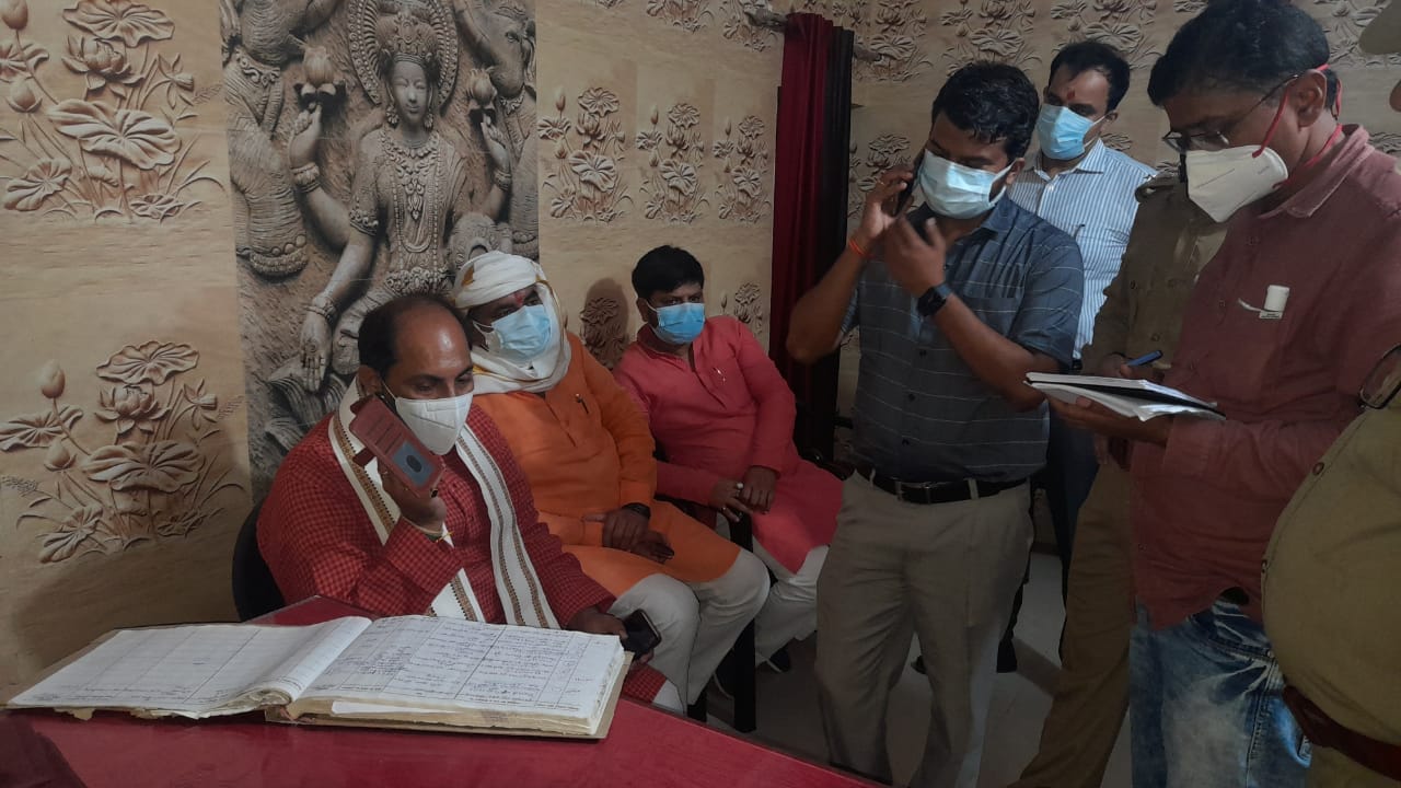 Minister Upendra Tiwari reached police station for a sudden inspection and caught negligence there was a stir after his visit