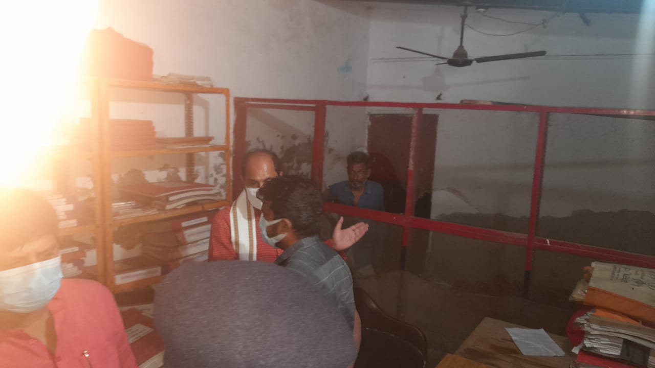 Minister Upendra Tiwari reached police station for a sudden inspection and caught negligence there was a stir after his visit