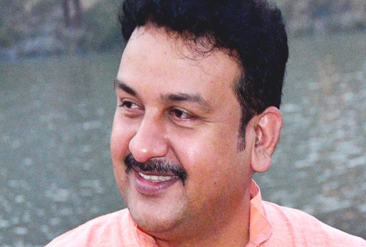 Not always selfish politics, many times one should serve with open heart - Abhay Tiwari