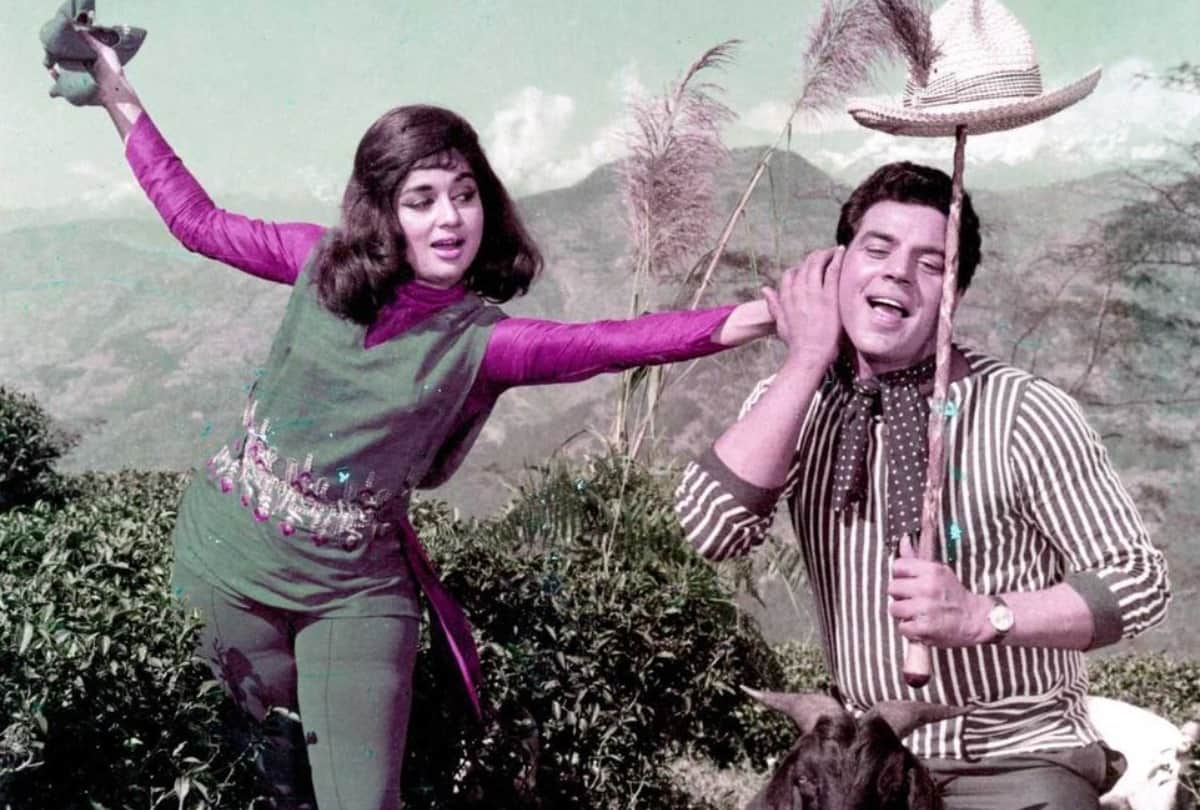 When Dharmendra Used To Eat Onion Before Shooting With Asha Parekh To Hide The Smell Of Alcohol