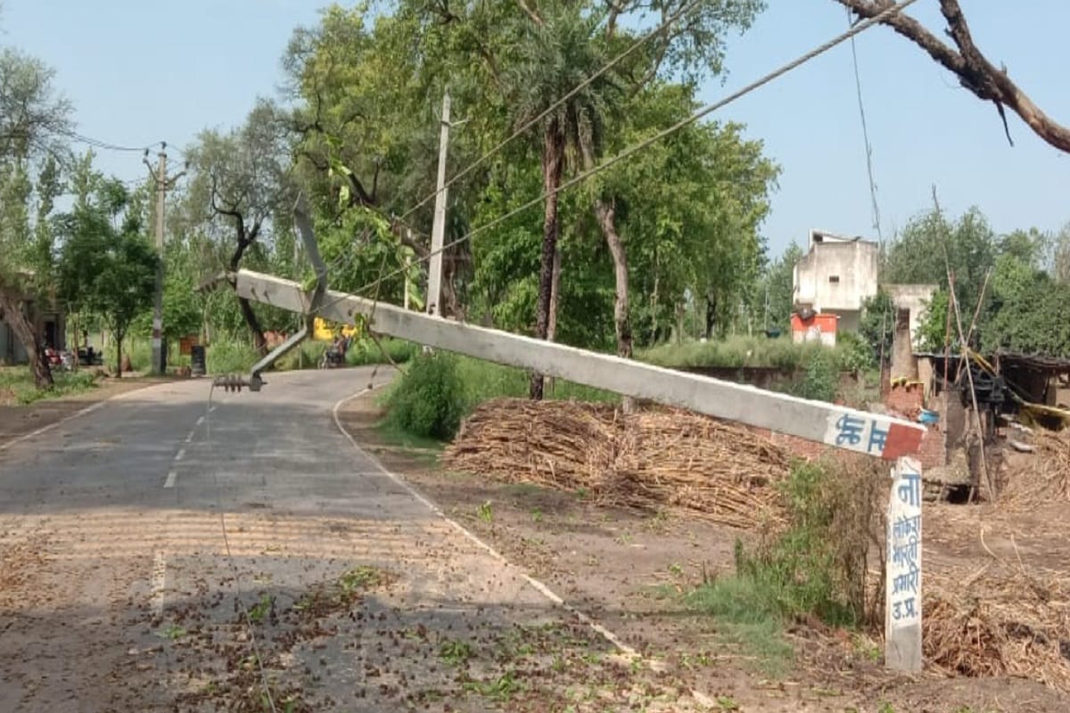 Many houses were damaged due to storm and rain in many villages of western UP and see photos