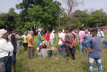 Chandauli murder case: village head pradhan husband murder for take revenge