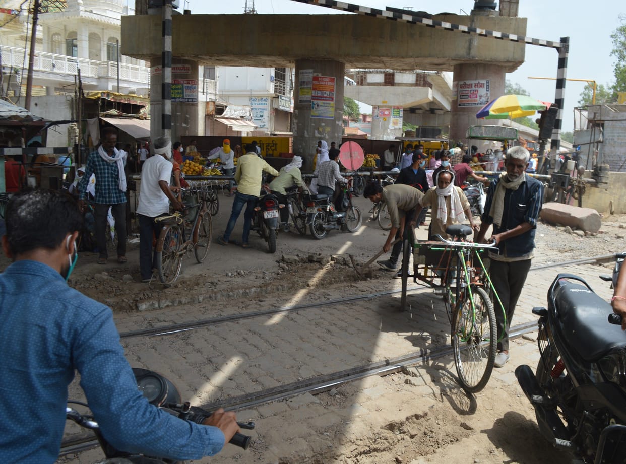 Hathras: Repair work done on railway line, jammed