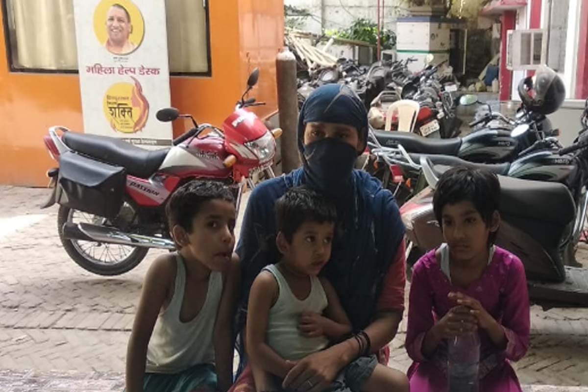police rushed to the information of the kidnapping of three children at Lisadi Gate of Meerut