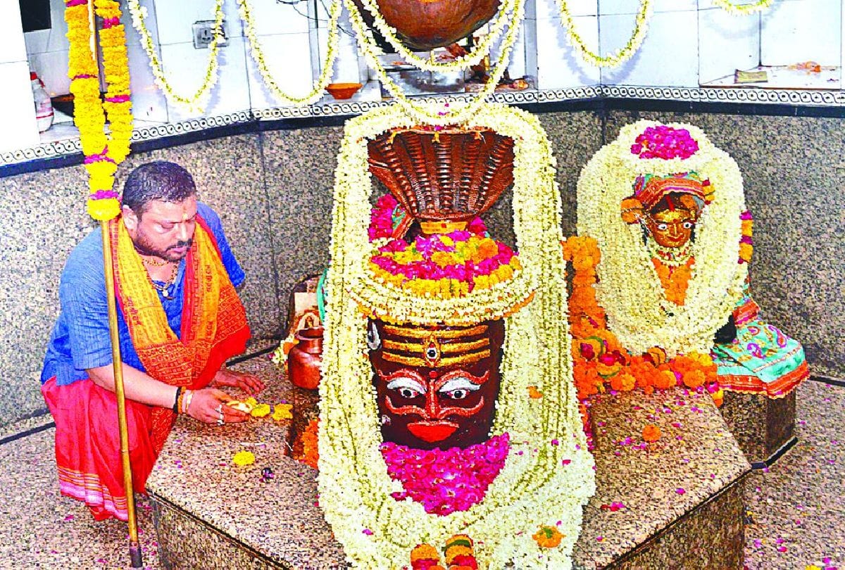 temples reopen for devotees in agra