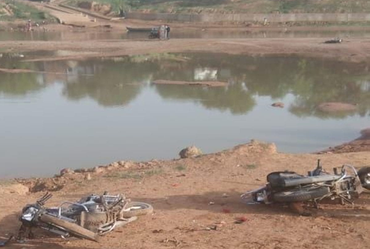 attack on Police team in chitrakoot, illegal mining