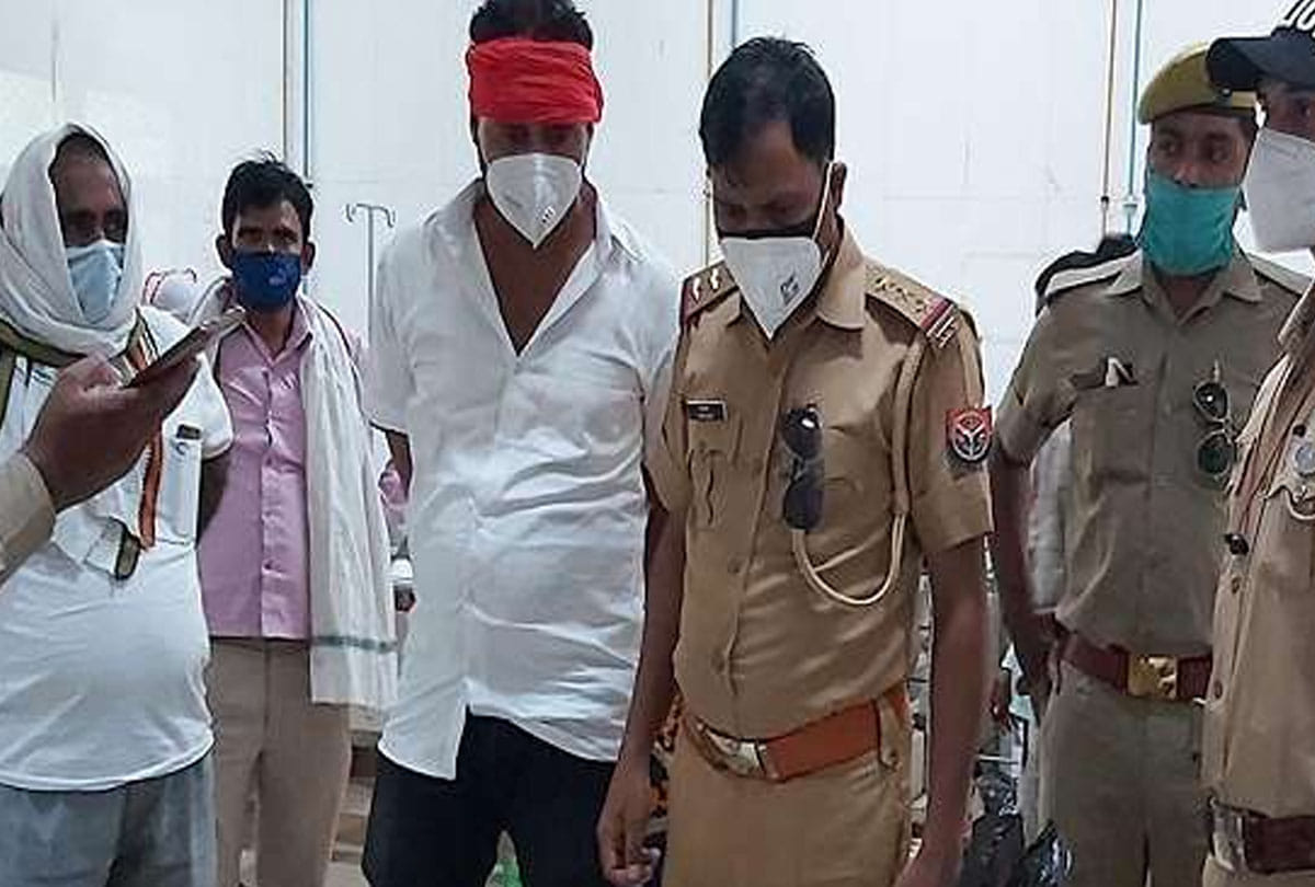 crime in kannauj up, beat up priest