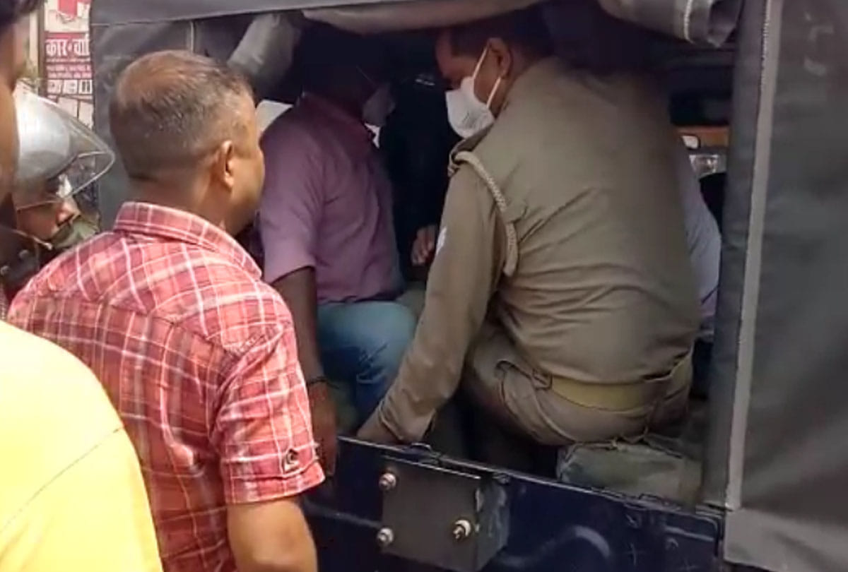 Dispute between BJP worker and police in Kanpur up