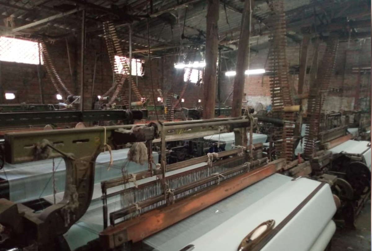 Twenty thousand weavers families unemployed due to lockdown in Corona epidemic at gorakhpur