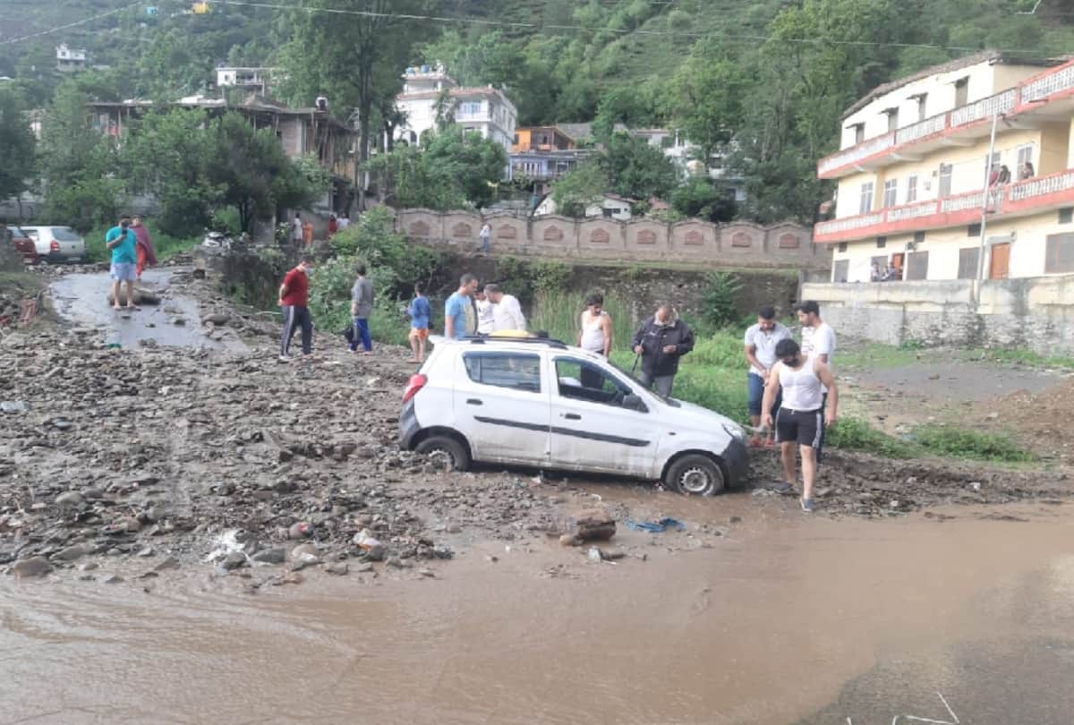 heavy rainfall himachal: Many vehicles buried under debris in Chamba, NH blocked in Kullu and hailstorm in Bilaspur