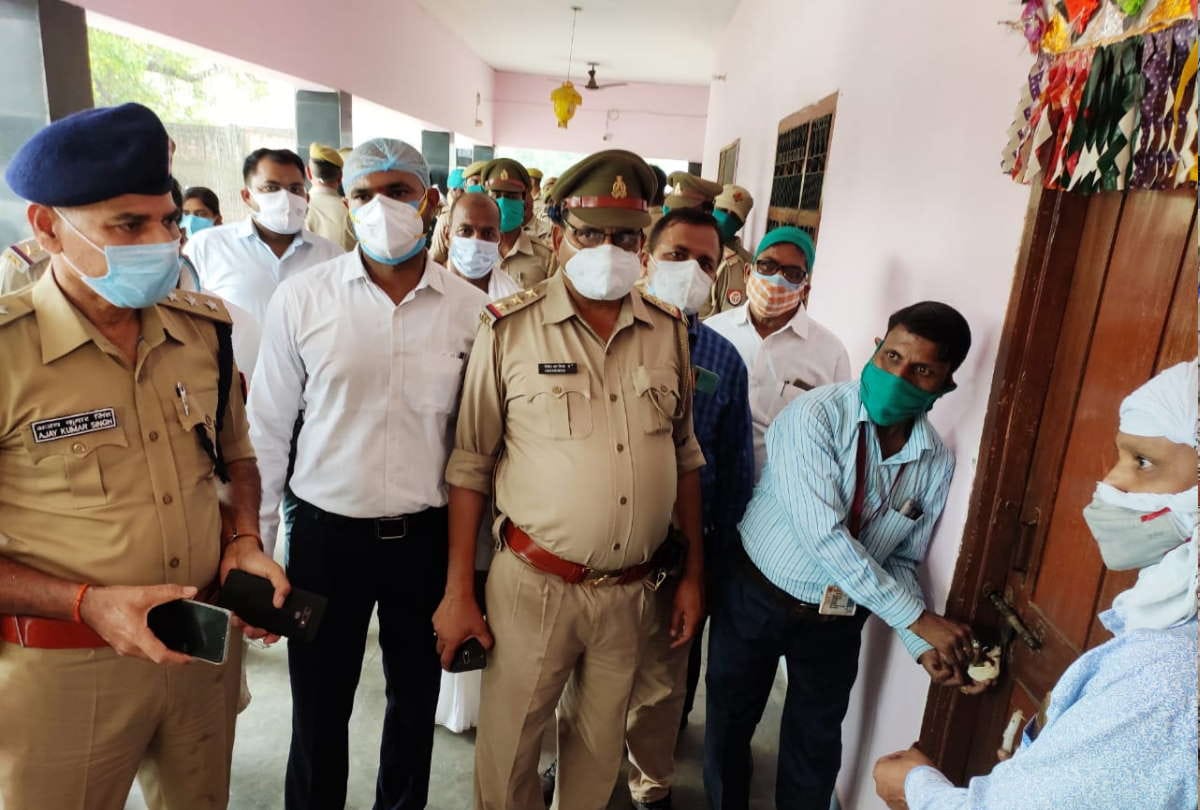 Top 10 Mafia Pradeep Singh criminal of gorakhpur property worth 12 crore seized