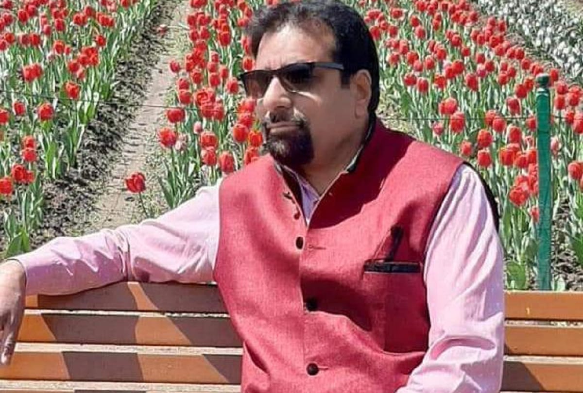 BJP Leader shot dead Terrorists shot dead councillor Rakesh Pandita in Tral of pulwama