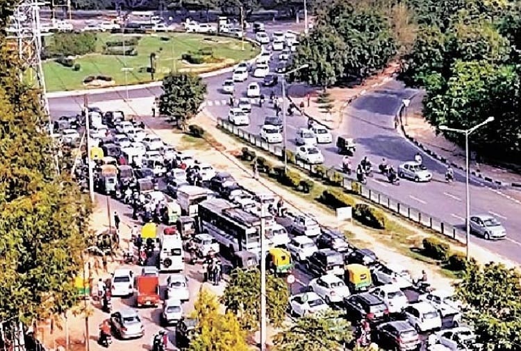 Special sticker will be installed on vehicles of senior citizens in Chandigarh