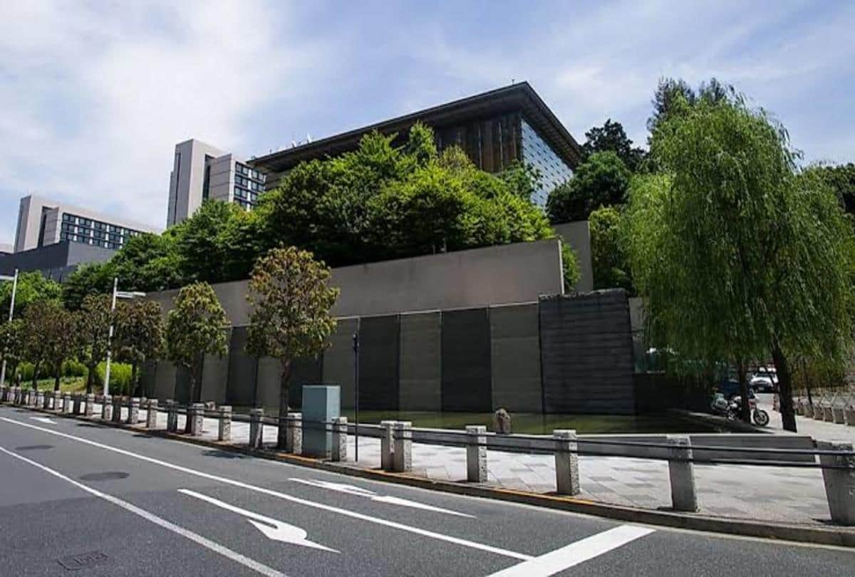 Ghosts haunted Japan prime minister official residence empty since nine years