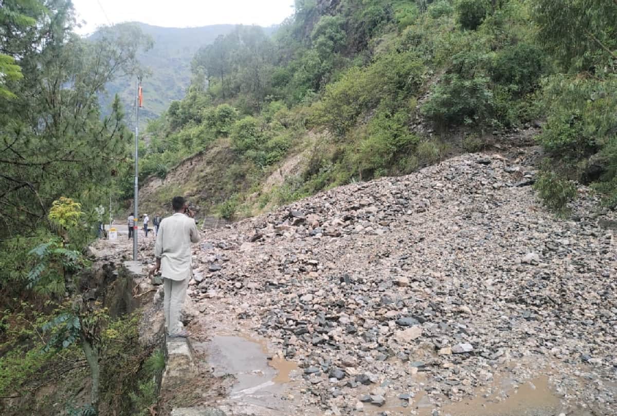 heavy rainfall himachal: Many vehicles buried under debris in Chamba, NH blocked in Kullu and hailstorm in Bilaspur