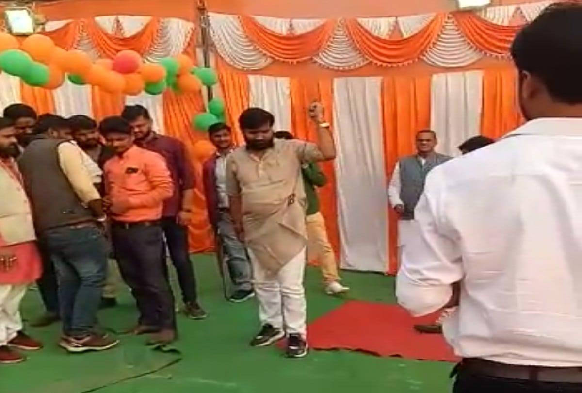 Harsh firing of a close of mp pratapgarh