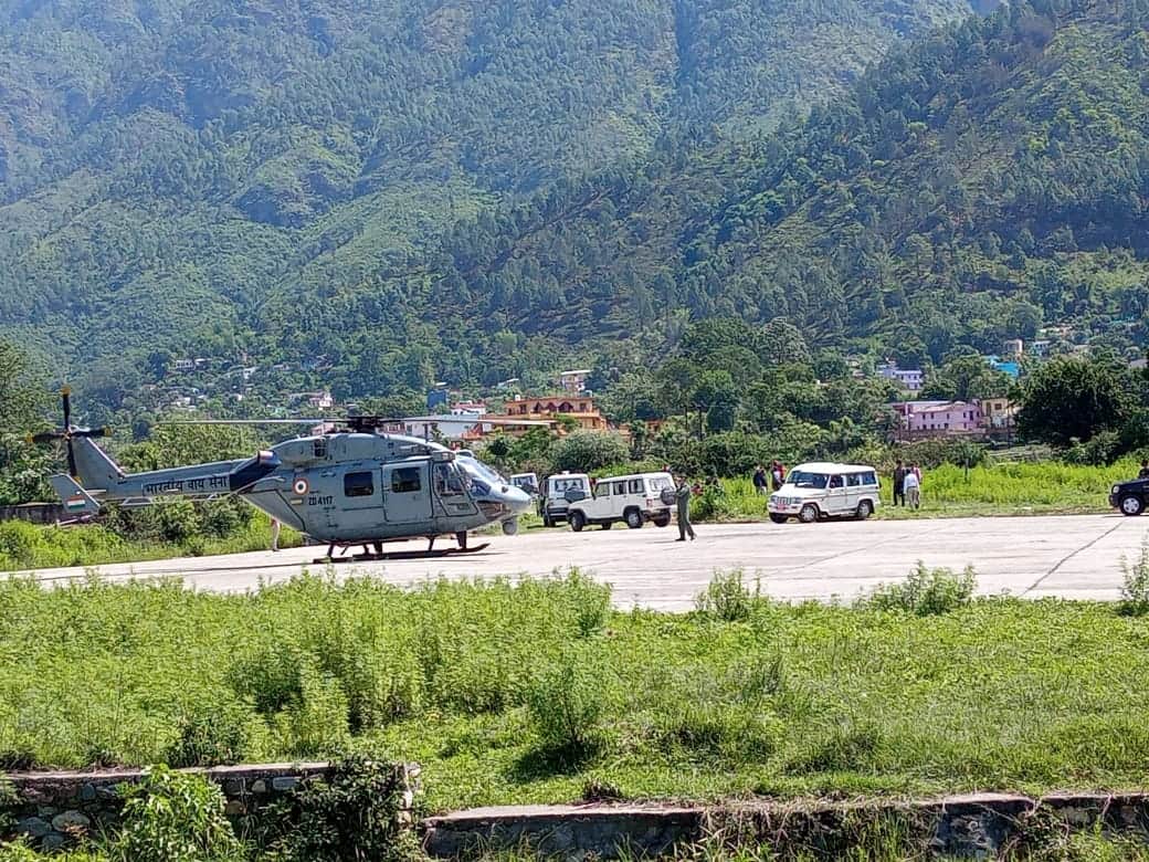 uttarakhand news : air vice marshal alok sharma arrived to inspect airport land along with air force team in chaukhutiya, photos