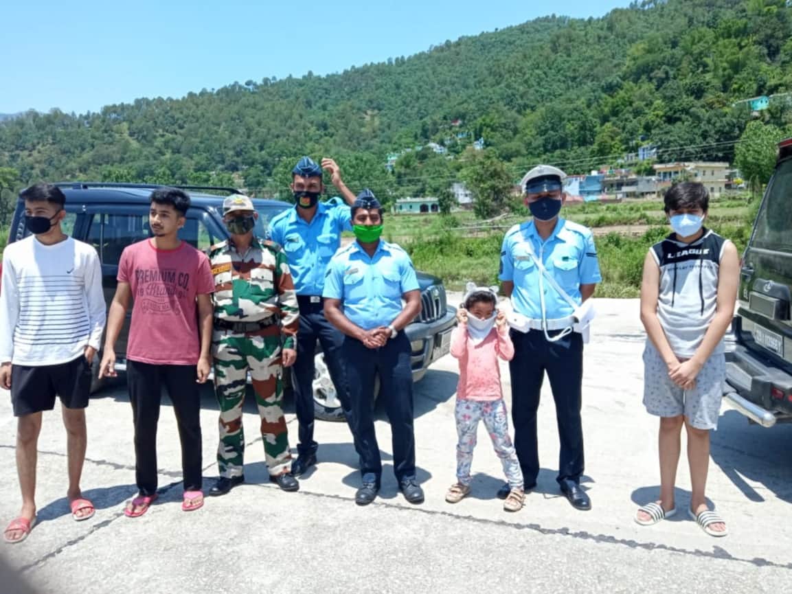 uttarakhand news : air vice marshal alok sharma arrived to inspect airport land along with air force team in chaukhutiya, photos