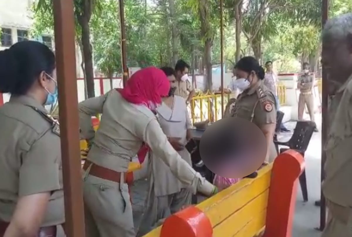 rape victim try to burn alive before ssp office reached carry bottle fill up petrol