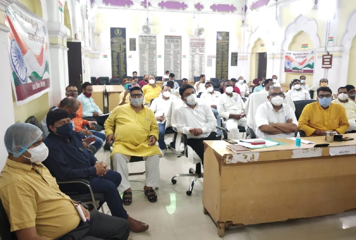 Governor and CM yogi warned about third wave of Corona in Gorakhpur