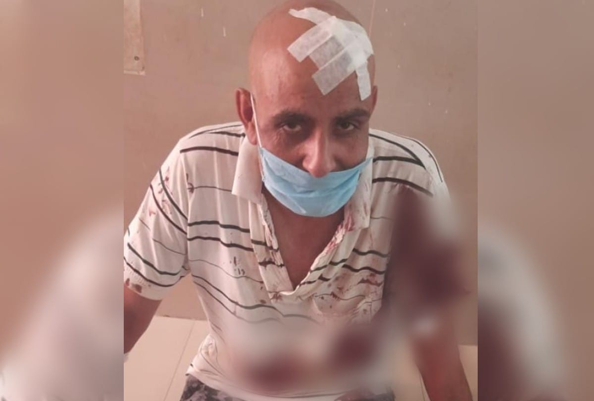 accused attacked the police inspector in etah