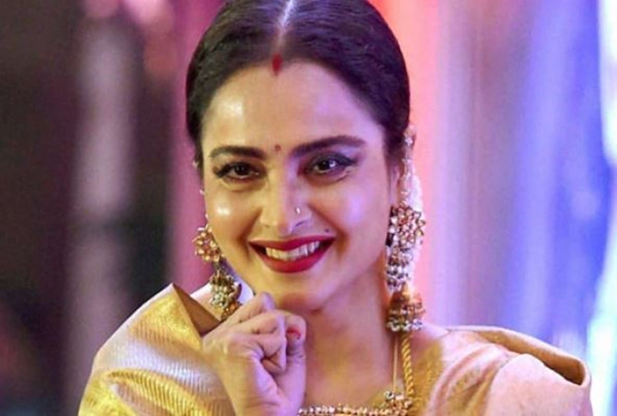 Rekha wanted to be mother of five children but now she loves her dogs