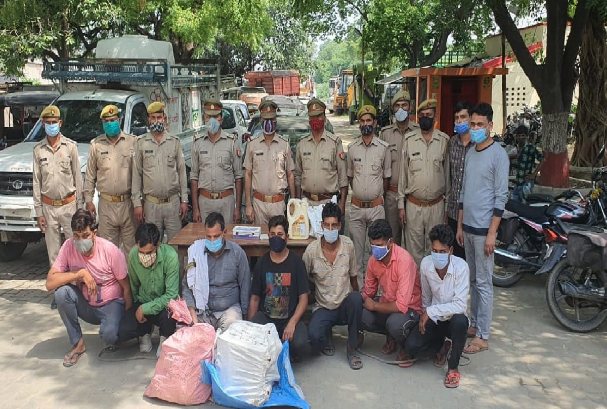 Seven accused arrested for stealing oil worth Rs ten lakh from mathura refinery pipeline