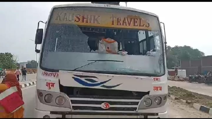 Demand for martyr status Villagers vandalized many vehicles including roadways buses on varanasi ghazipur road now police take action
