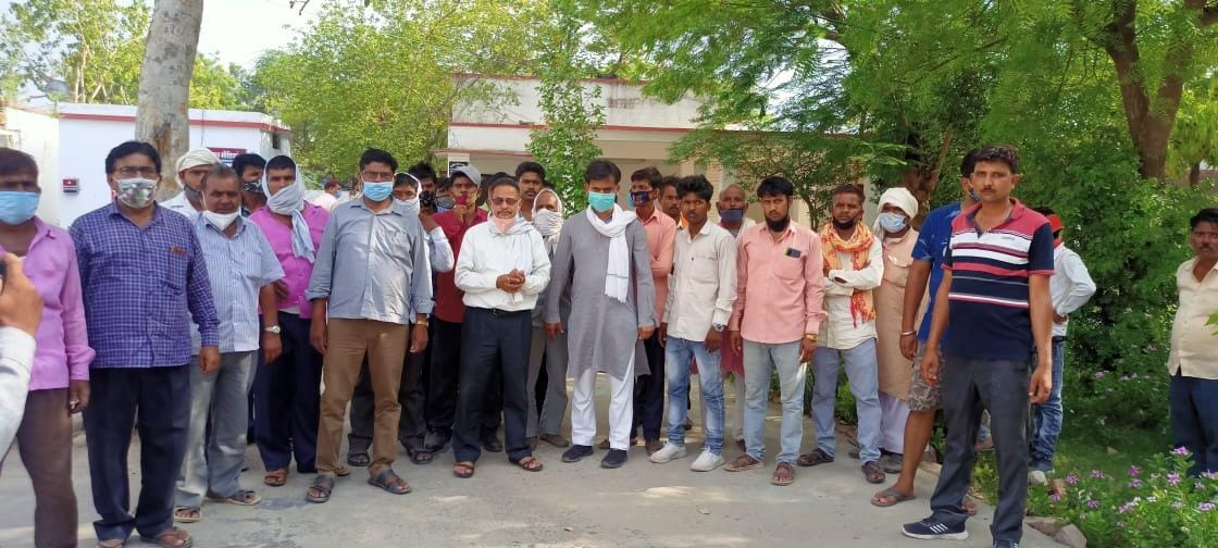 police,sucide,FIR,tree,man