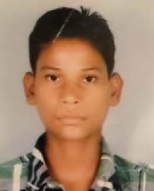 Dead body of Divyang was hanged by hanging in the grill after killing