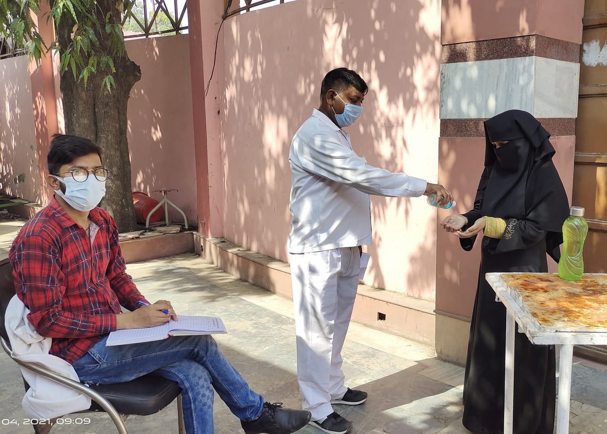 OPD opened for name in medical college, doctors did not reach on time