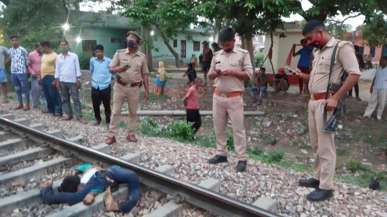 Hathras: Unknown youth dies after being hit by goods train